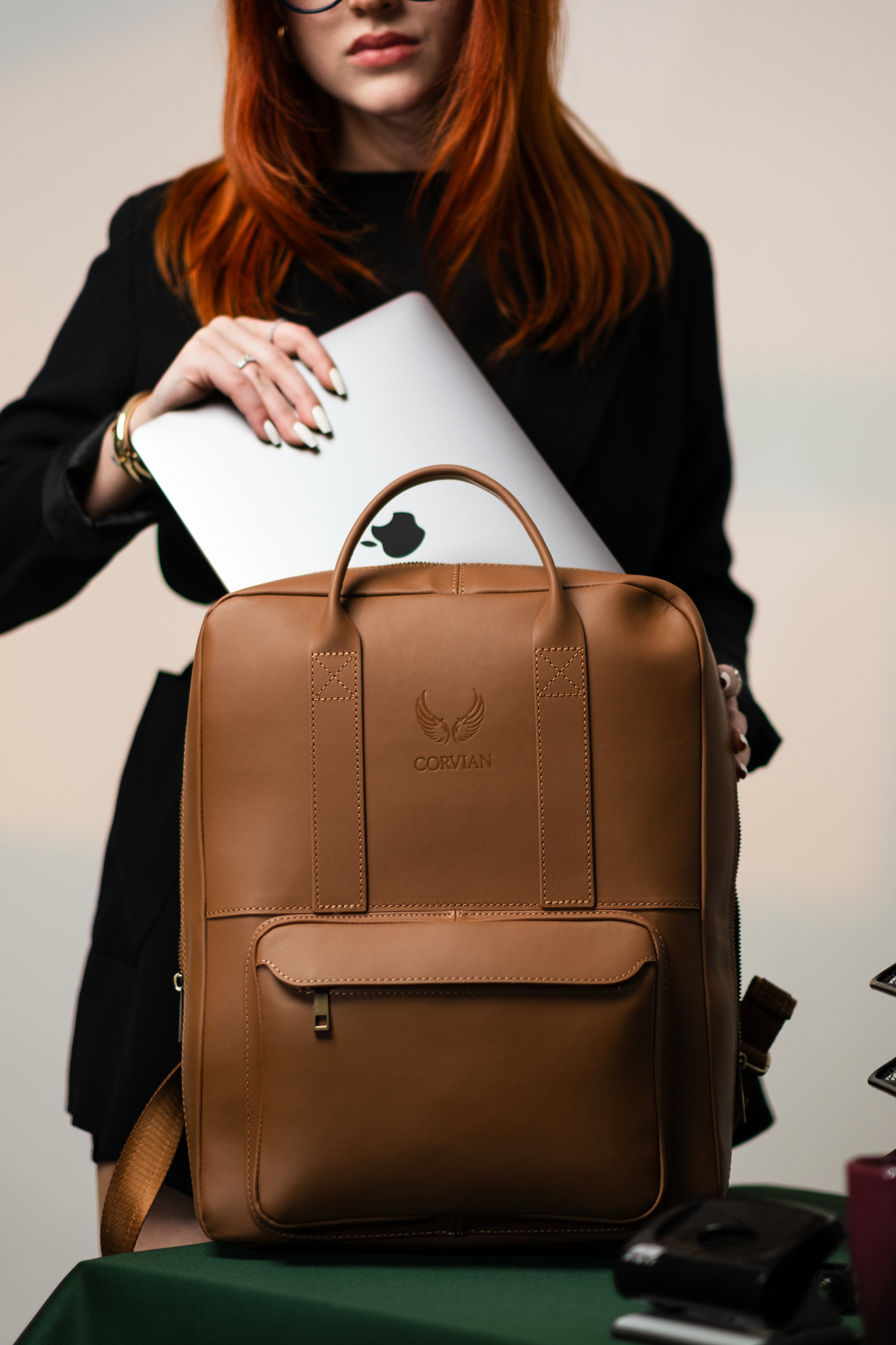 2-in-1 Rucksack-Aktentasche – Cognac
