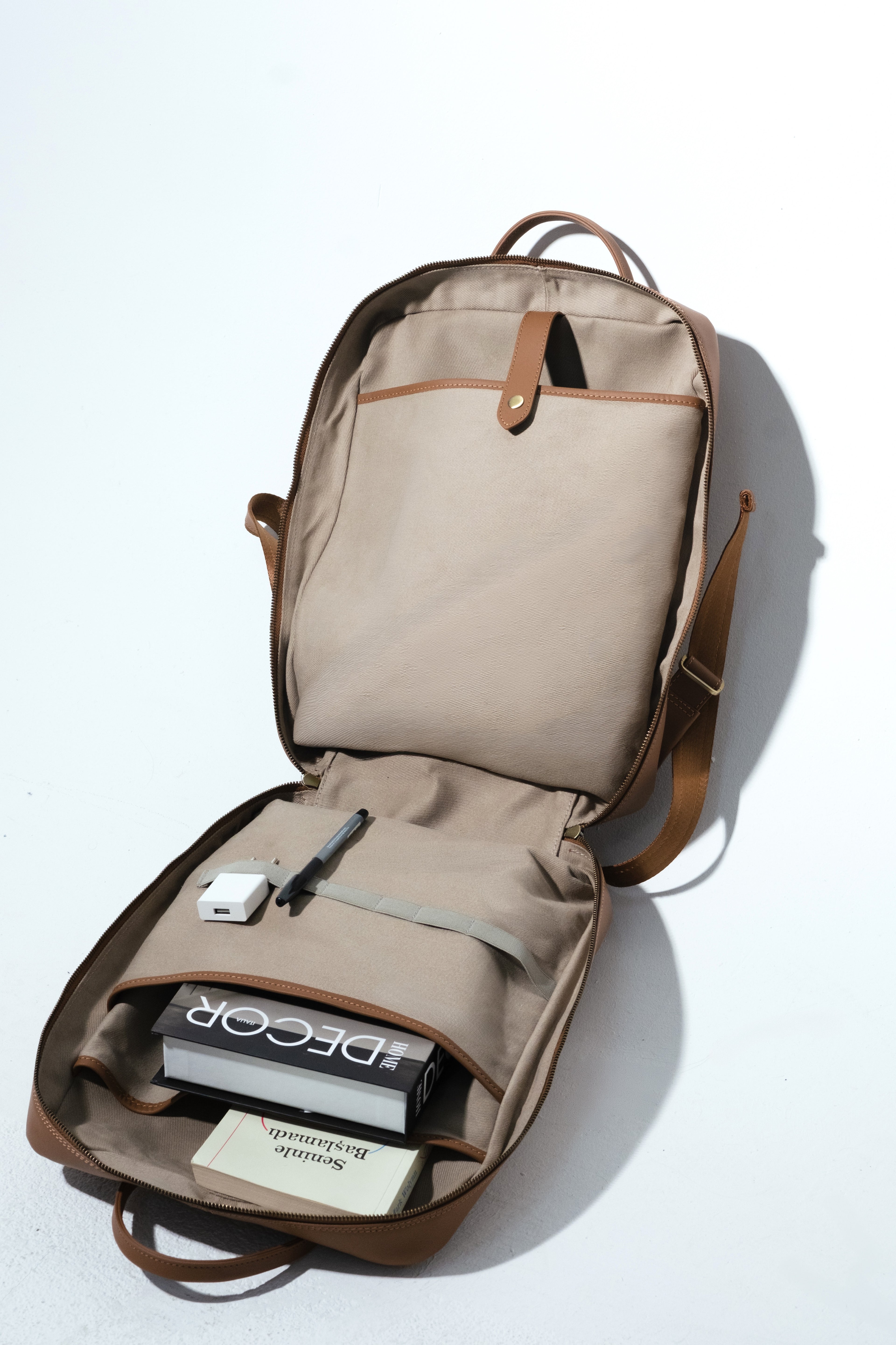 2-in-1 Rucksack-Aktentasche – Cognac
